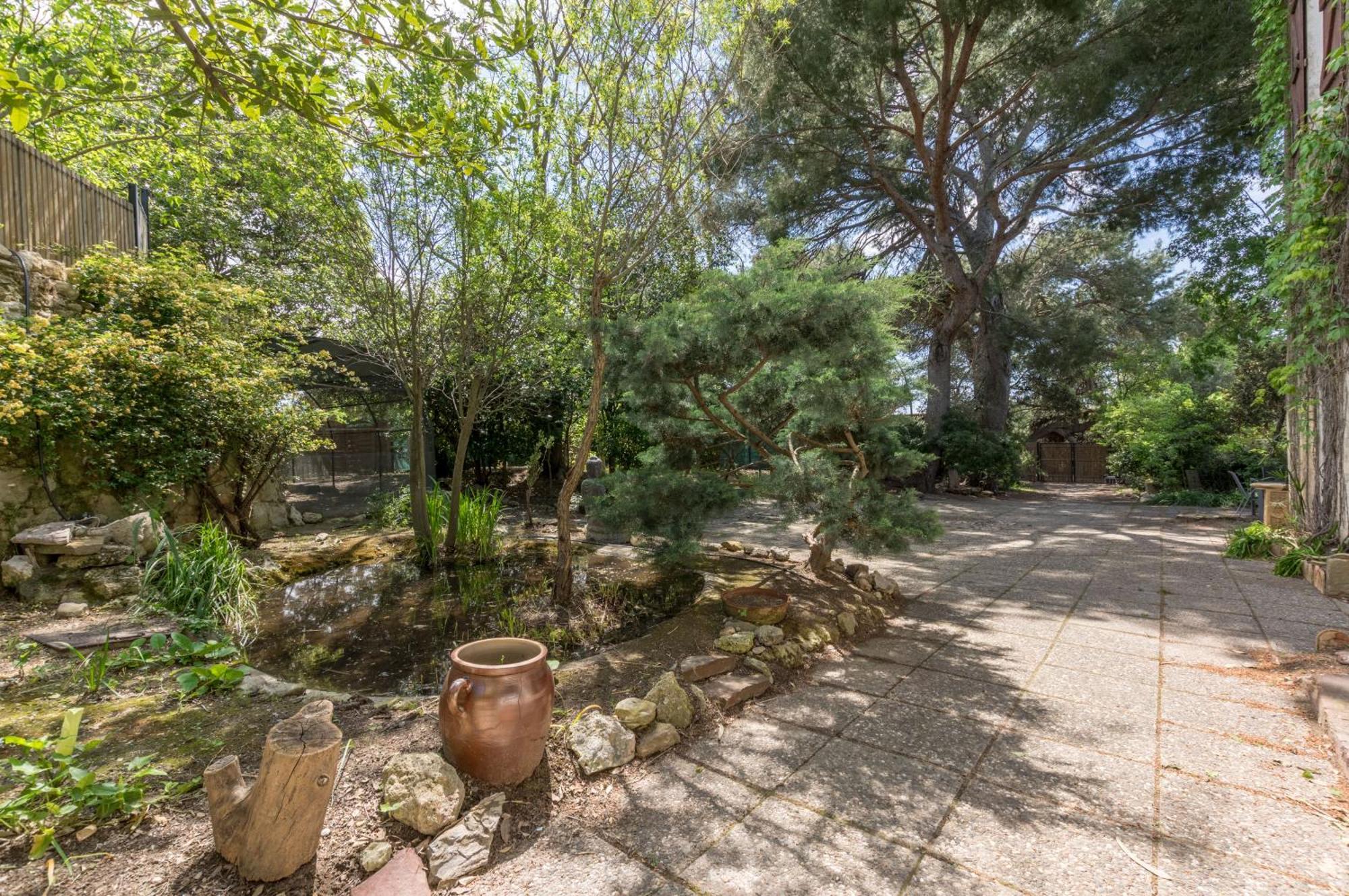 Maison Avec Piscine Location De Vacances Ferme Pedagogique Du Dolmen Le Pouget Bagian luar foto
